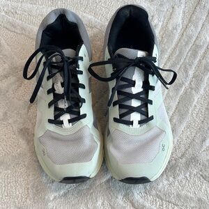 On Cloud Runner white | Aloe | GrayAthletic Shoes